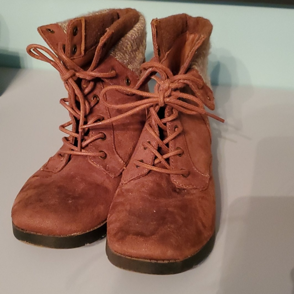 Arizona brown boots